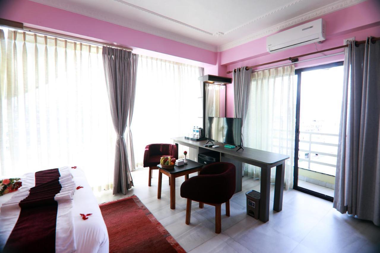 Hotel Task International Pokhara Exterior photo