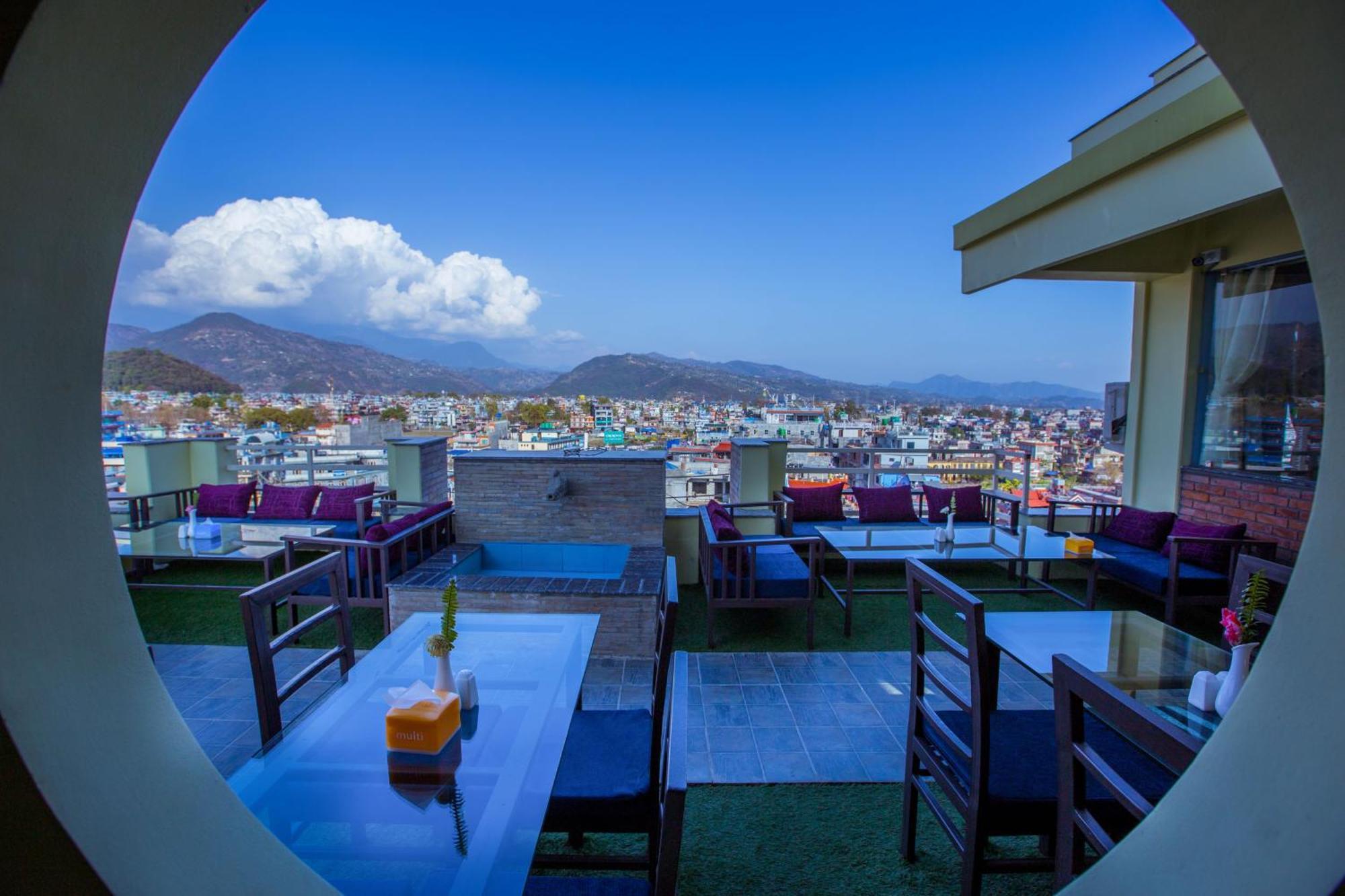 Hotel Task International Pokhara Exterior photo